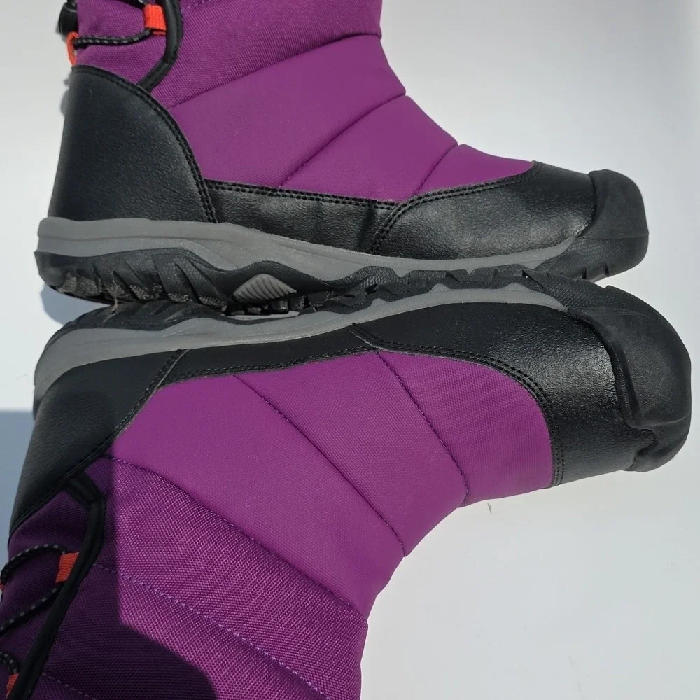 KEEN Youth Puffrider Waterproof Boot Size 6 Insulated Slip In Adjustable Strap‎